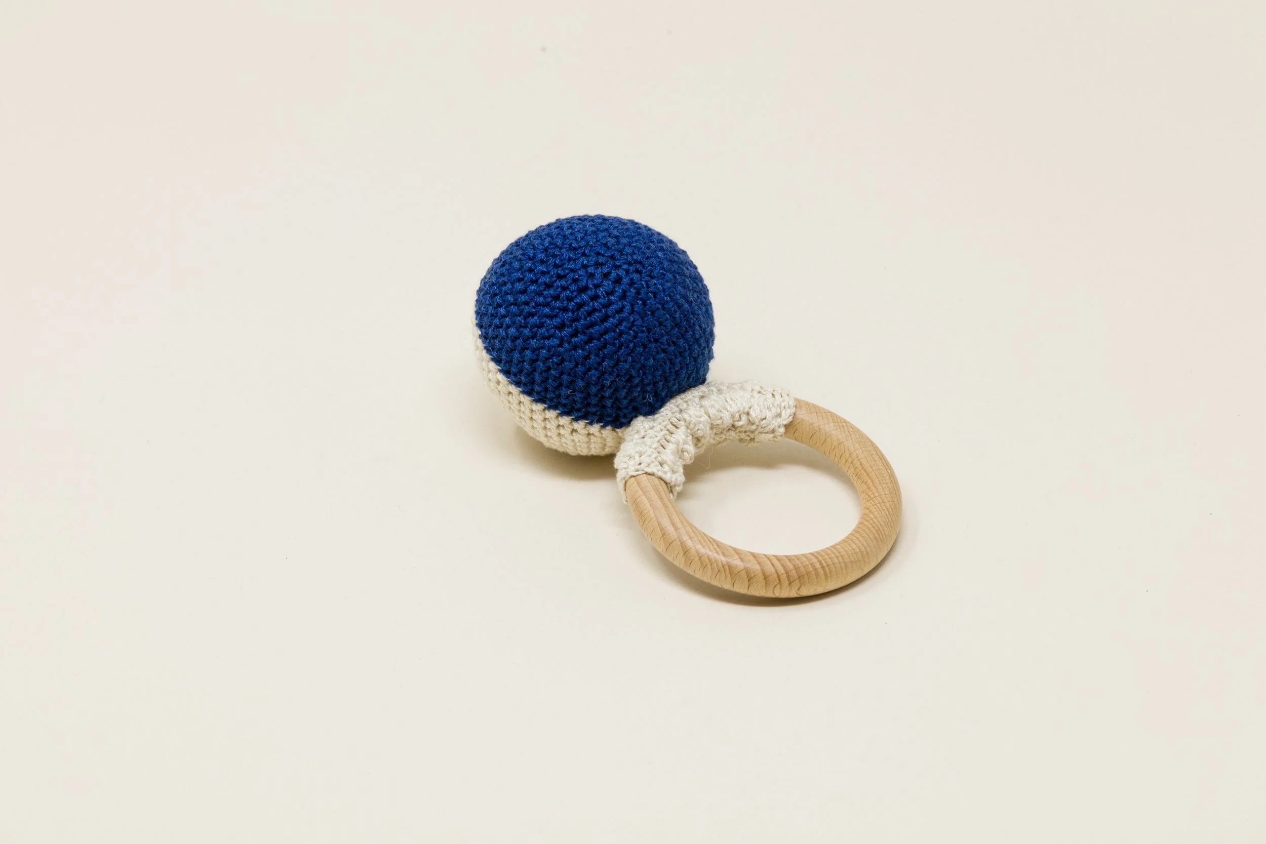 Round rattle hotsell